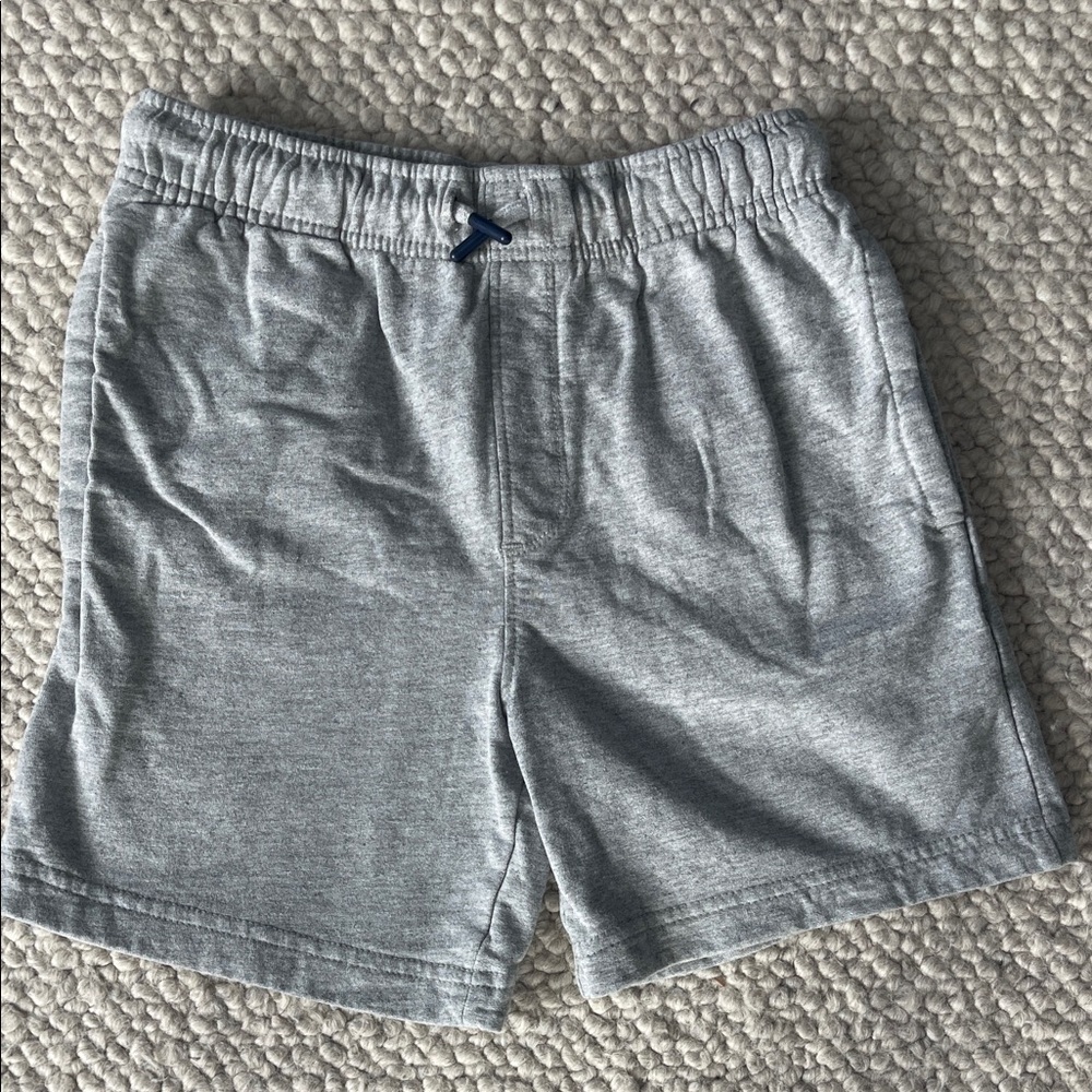 Boys M (7-8) gray sweatShorts - Picture 2 of 8